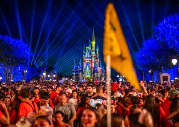 ‘Final Hurrah’ Summer time 2025 Crowds Spike at Disney World