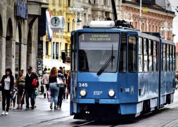 Keep Linked in Croatia: Why SimLocal’s eSIM is the Good Traveler’s Alternative