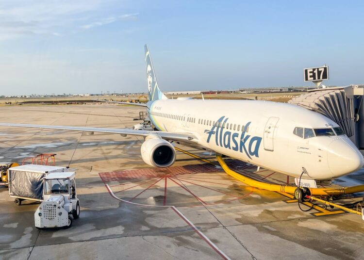 Final-minute methods to earn Alaska Airways Atmos Rewards elite standing