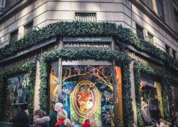 ▷ The Most Stunning Vacation Home windows in NYC 2025