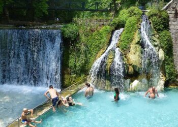 Greatest Sizzling Springs in Greece: From Thermopylae to Santorini