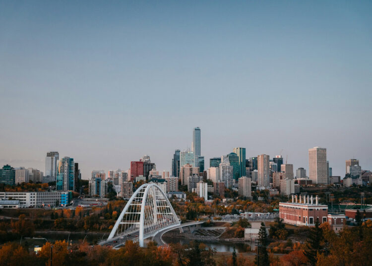 Exploring Edmonton by Automotive: What You Must Know About Native Insurance coverage Choices