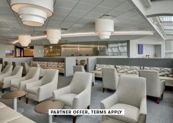 The most effective playing cards for Precedence Cross airport lounge entry