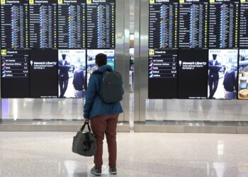 Mass flight cancellations start as FAA cuts plague vacationers