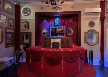 Night time In Paris Themed In a single day {Couples} Escape Room Expertise